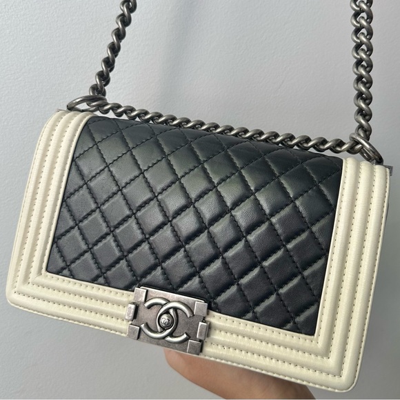 Chanel Boy Bag Black and Ecru Cream leather diamond Quilted Shoulder Bag - Picture 1 of 12